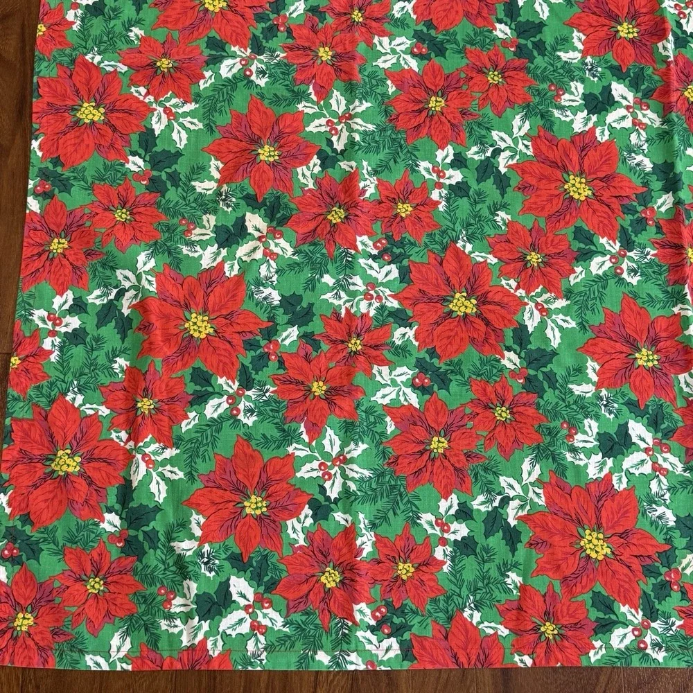 Vintage Handmade Poinsettia Christmas Tablecloth 52